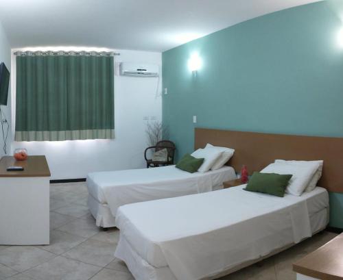Standard Double Room image 5