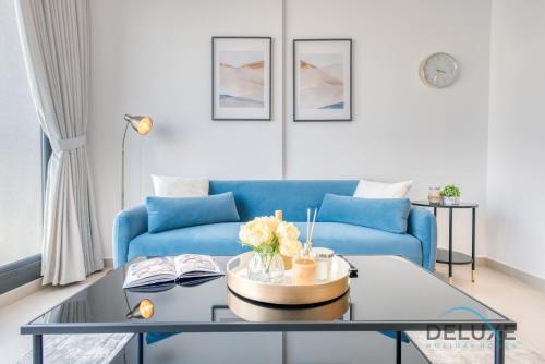 Chic 1BR in Town Square UNA Dubailand by Deluxe Holiday Homes