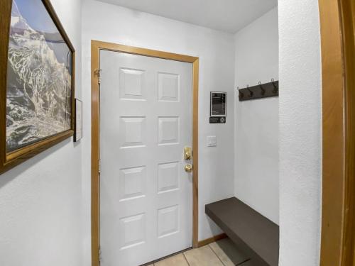 Chimney Ridge 504 townhouse - image 4