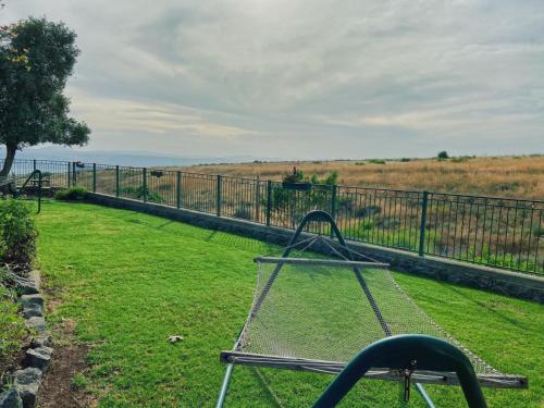 Kert, Julie's Cabins in Neot Golan