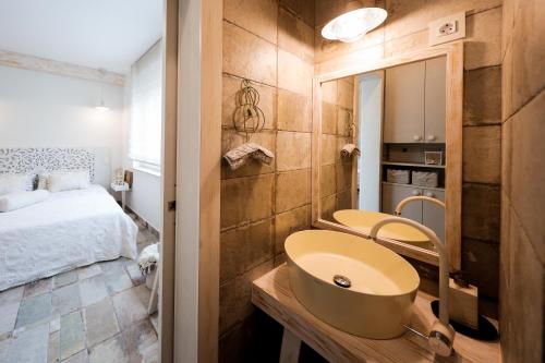 Ika Boutique Luxury Apartments - image 6