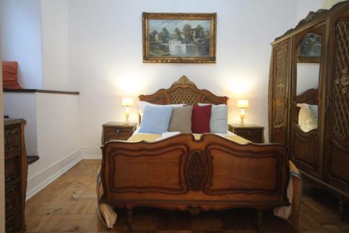 Antique M1 R1 - Amazing Double Room with shared Bathroom in Marques Pombal 5