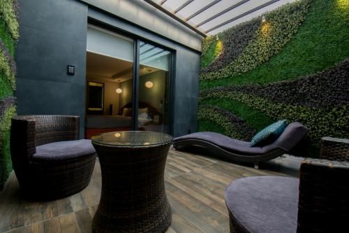 Hotel Catalina – Mexico City, CT