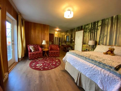 Queen Room with Garden View