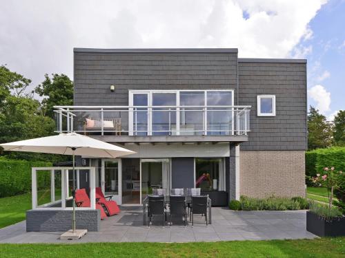 Modern bungalow with panoramic views across Veerse Meer lake