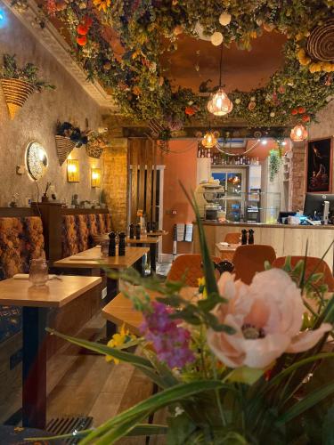 Restaurant, Domo Boutique Hotel in Oldbury