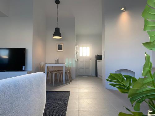 WHome | Arvore Beach House