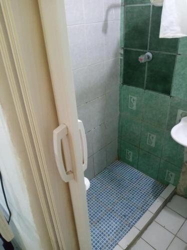Bathroom, HOSTAL CASA PILAR in Masaya