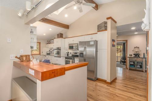 Lazy Elk Retreat Cabin in Estes Park, USA