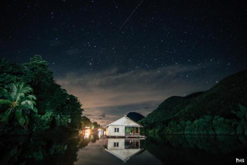 ชอว์ งาทอง รีสอร์ต Chor Ngar Thong Erawan Kanchanaburi in Si Sawat