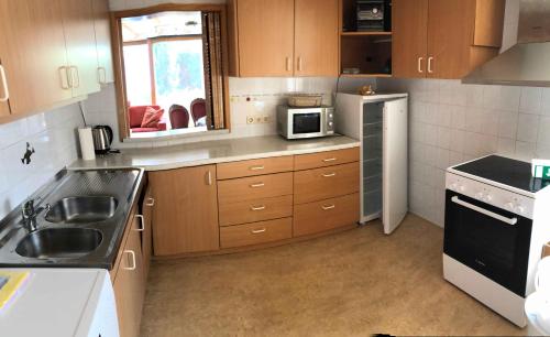virtuve, Personalwohnheim Altenpflege Foditsch in St Johann