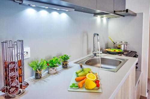 Sun & Sea Luxury Apartment, Nea Peramos (foto 9)