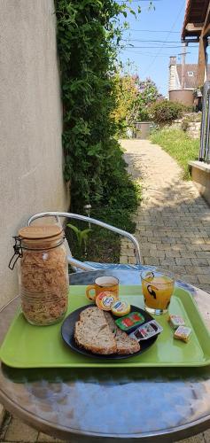Entre ville et campagne in Ати-Мон
