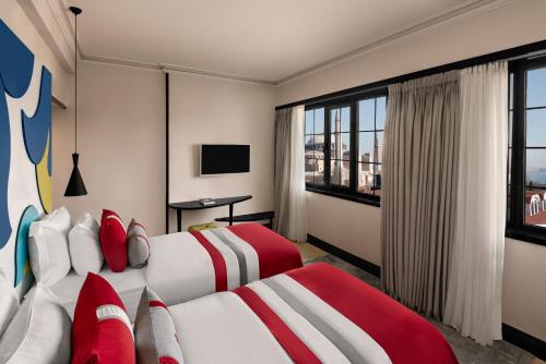 room detail thumbnail 1