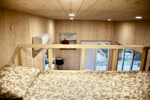 AITVARU TERASOS apartamentai pirmame aukšte su terasa į kanalą (AITVARU TERASOS apartamentai pirmame aukste su terasa i kanala) in Priekule