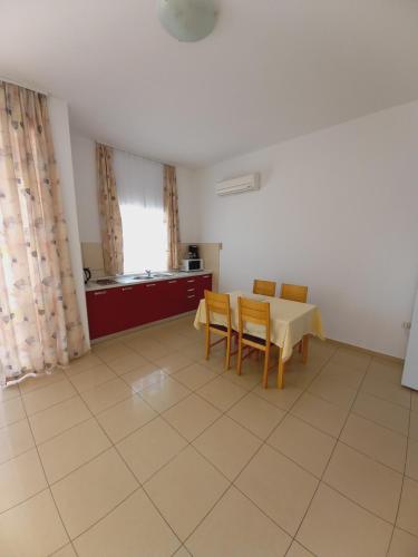 Apartments Villa Iva - main image