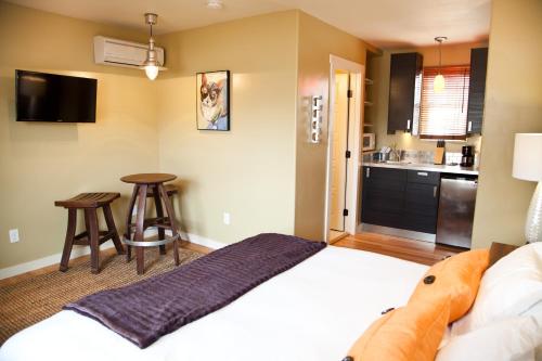 The Flagstone Boutique Inn & Suites - image 9