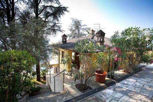  Villa VISTA LAGO in Torri del Benaco