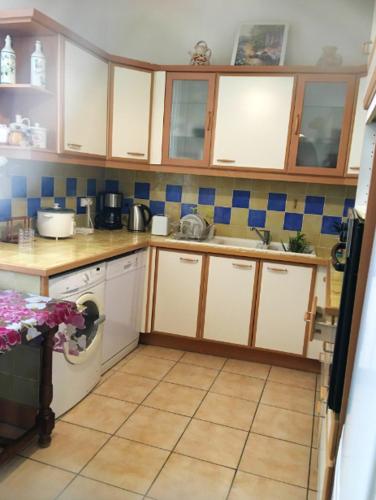 House with 4 bedrooms in Cereste with wonderful city view furnished terrace and WiFi - image 2