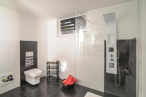 Apartment - Ground Floor image 8