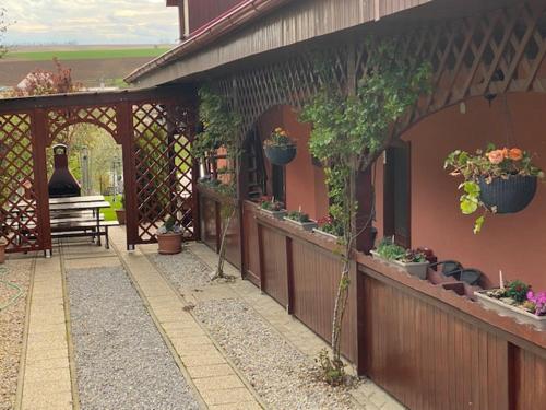 Iekārtas, Izba pre štyri osoby (Izba pre styri osoby) in Kolta
