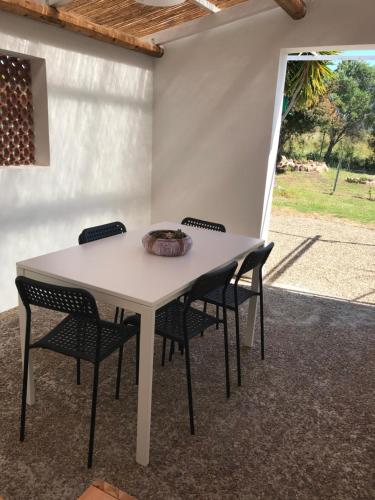 Instalaciones, PODERE 31 in Santa Margherita di Pula