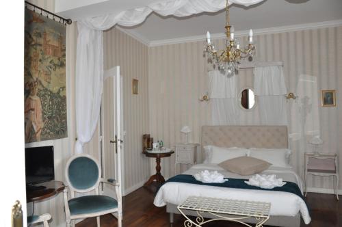 La Maison du Prince de Condé - image 5