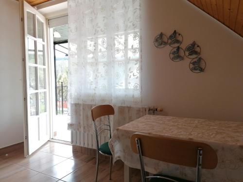 Viola Apartmanház - image 13