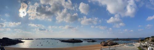 Hotel De La Mer 5