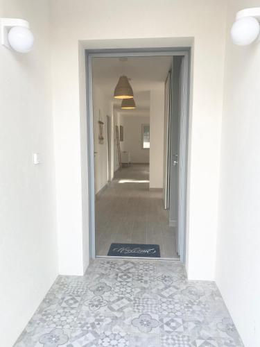 ทางเข้า, Belle maison de 140m2, proche centre ville in ชาลอง