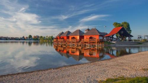 B&B Senec - Overwater cottage - Slovak Tahiti, Senec - Bed and Breakfast Senec