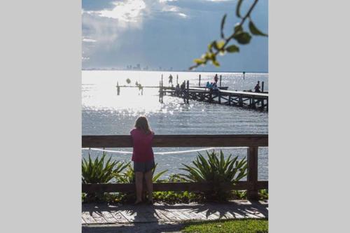 Bay View Studio206 Beach steps away! Pool+WiFi - main image