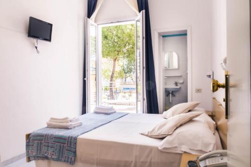 Hotel Bianca Orchidea - in pieno centro sul mare Hotel de charme Castelnuovo