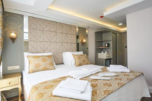 Standard Double Room image 7