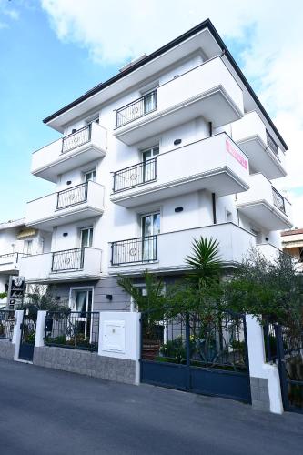 Residence Marlin - Accommodation - Riccione