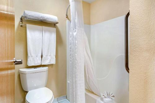 Comfort Inn & Suites Greeley - main image