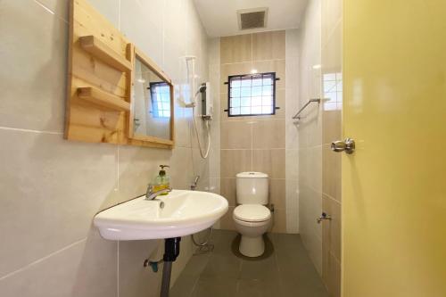 OYO Home 90255 Rest Villa Homes