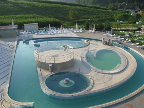 Urlaub für die Seele - Erholung Pur in der Natur - Ferienhaus mit Infrarotkabine & RELAX-Raum (Urlaub fur die Seele - Erholung Pur in der Natur - Ferienhaus mit Infrarotkabine & RELAX-Raum) in Добрна