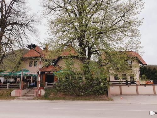 Drinski Konak in Bajina Bašta