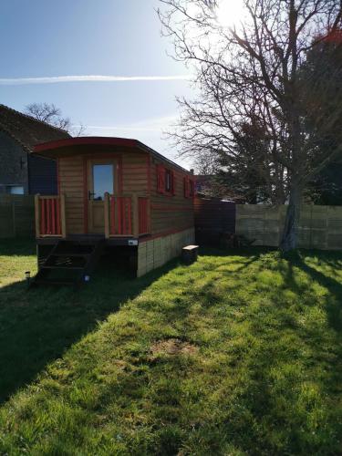 Roulotte à la ferme a 15 minutes du zoo de Beauval gîte à louer Les Mardelles
