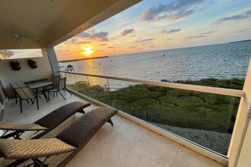 LICENSED Mgr - LUXURY VIP PENTHOUSE SUITE - OFFERS RESORTS BEST PANORAMIC OCEAN VIEWS!