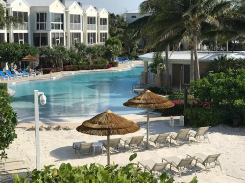 LICENSED Mgr - LUXURY PENTHOUSE SUITE - OFFERS RESORTS BEST PANORAMIC OCEAN VIEWS!