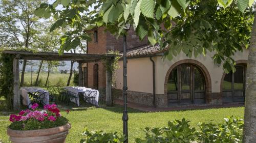 المرافق, Le Caselle 26, Emma Villas in Pietraia