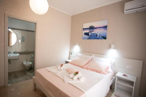 B&B Leonida Room Type - Deluxe Double Room with Balcony