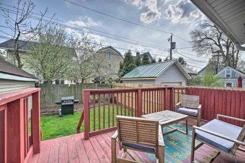 Comfortable Craftsman Home - 2 Miles to UB Campus! in Buffalo, USA