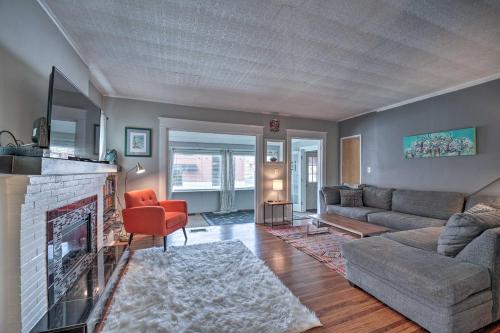 Comfortable Craftsman Home - 2 Miles to UB Campus! in Buffalo, USA