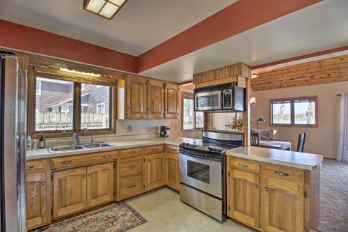 Authentic Cabin with Fire Pit on Roberds Lake! - image 3