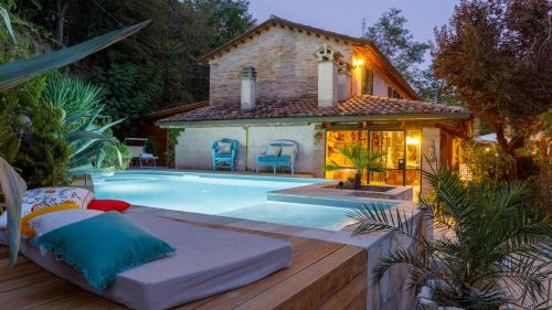 VILLA AGAVE 8, Emma Villas - Accommodation - Monteciccardo