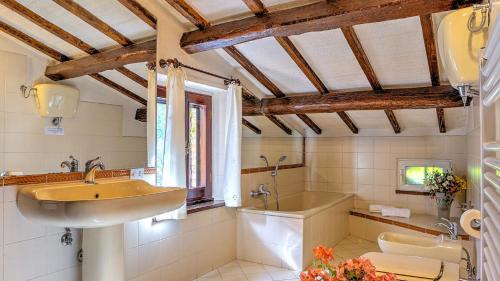  VILLA POGGIENTE 15&2, Emma Villas in Todi