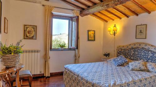  VILLA POGGIENTE 15&2, Emma Villas in Todi